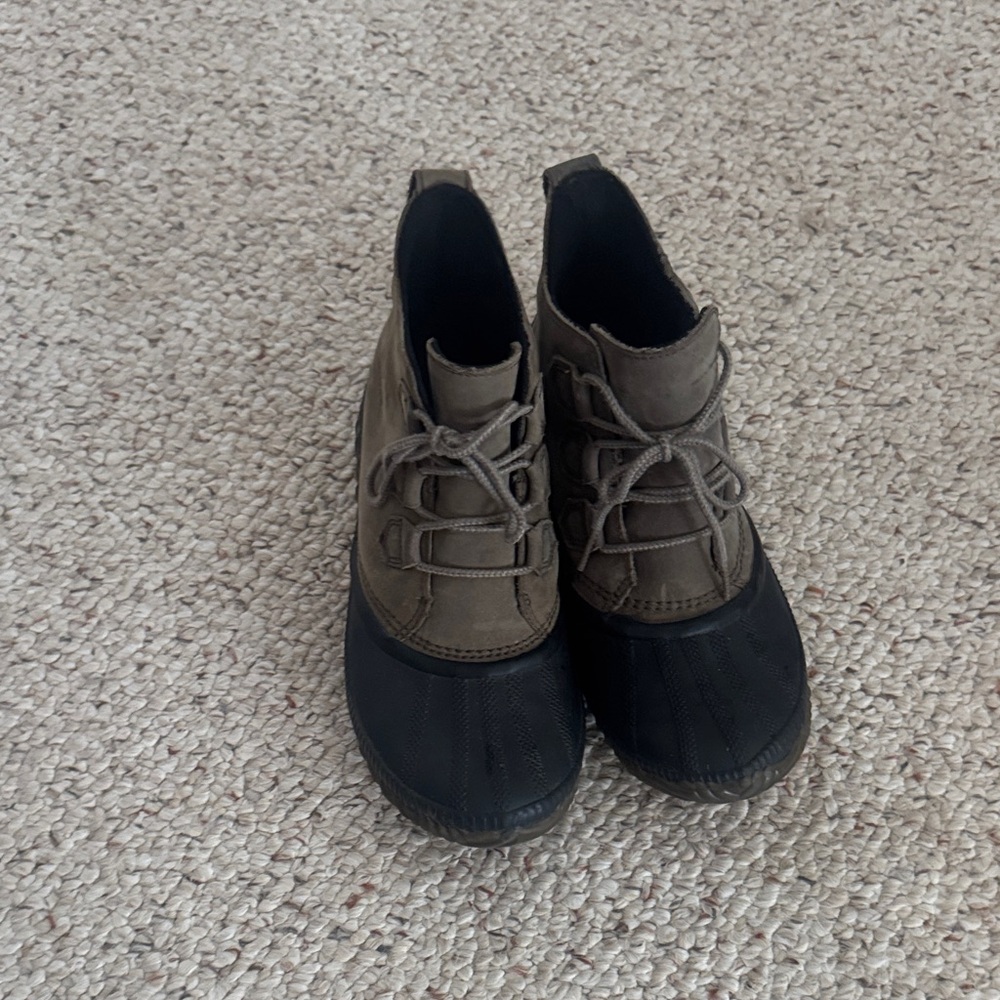 Sorel Black and Brown Winter Boots